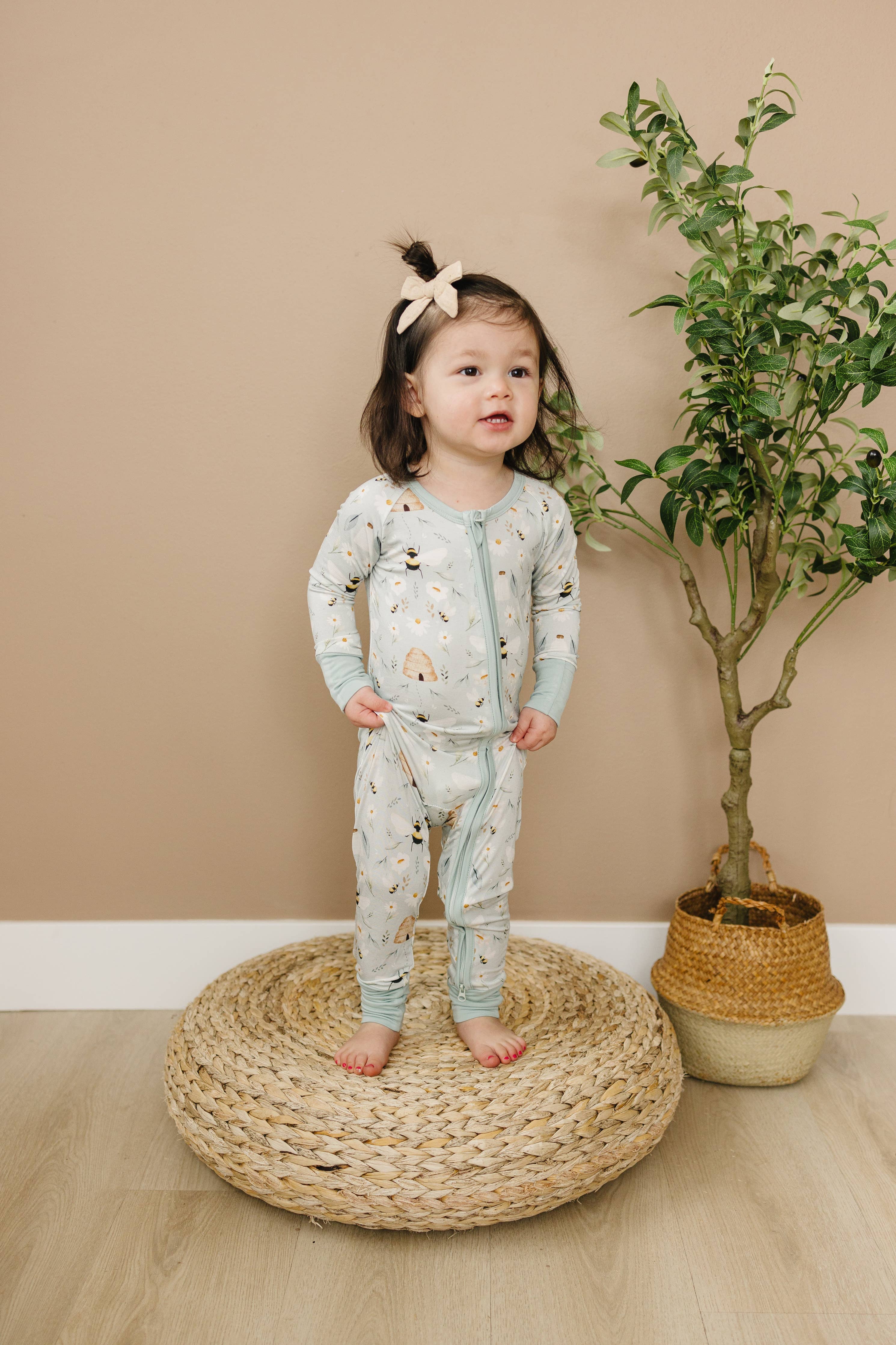Sweet As Can Bee Bamboo Sleeper Girls